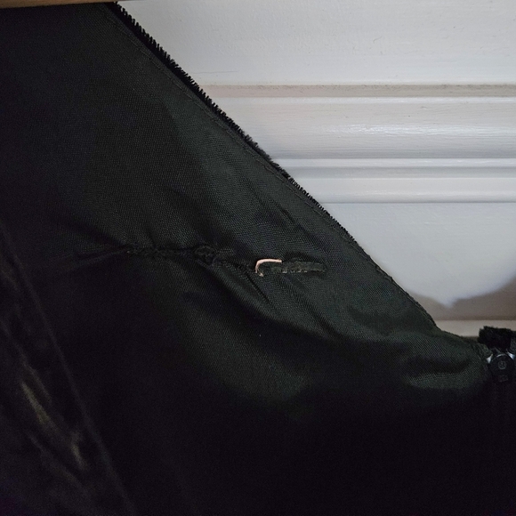 Vintage‎ black crushed velvet fringe mini dress - Picture 3 of 5